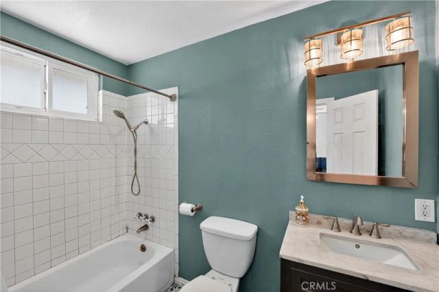 2239 Farringdon, Pomona, CA 91768