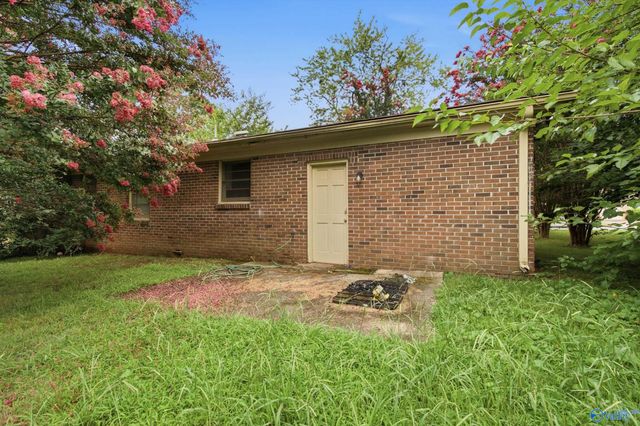 4502 Raton Blvd NW, Huntsville, AL 35810