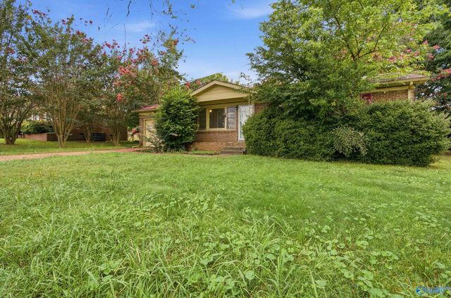 4502 Raton Blvd NW, Huntsville, AL 35810