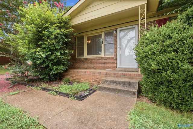 4502 Raton Blvd NW, Huntsville, AL 35810