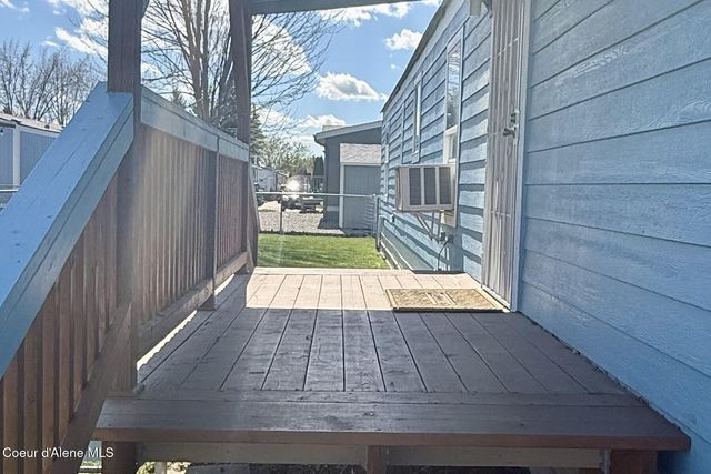 2064 W Windermere Ave, Coeur D'alene, ID 83815