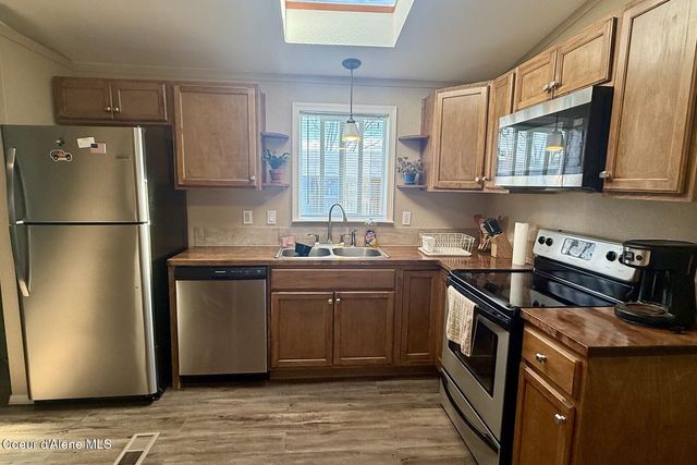 2064 W Windermere Ave, Coeur D'alene, ID 83815