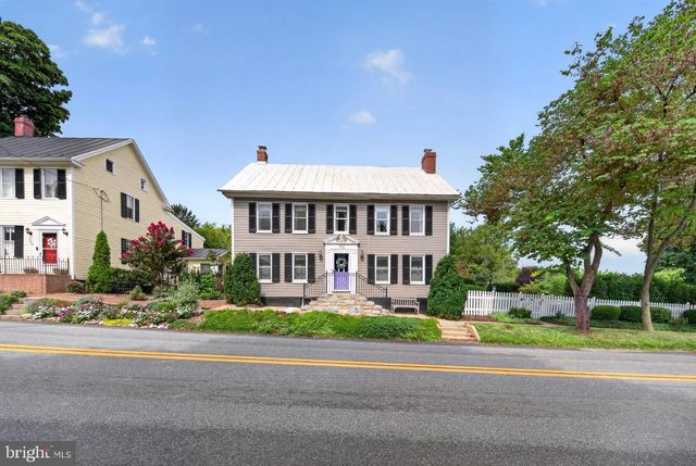 102 N DUKE ST, Shepherdstown, WV 25443