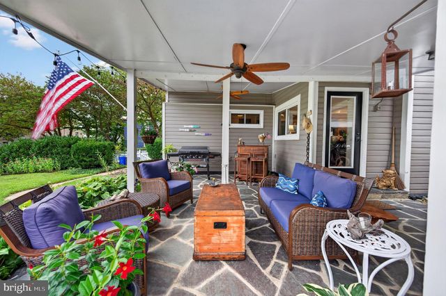 102 N DUKE ST, Shepherdstown, WV 25443