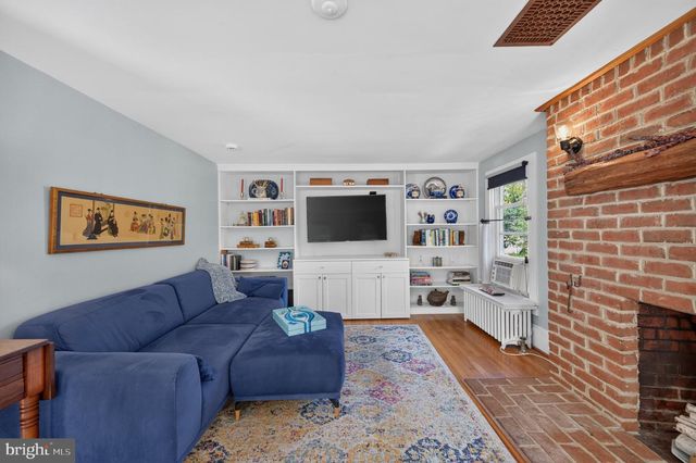 102 N DUKE ST, Shepherdstown, WV 25443