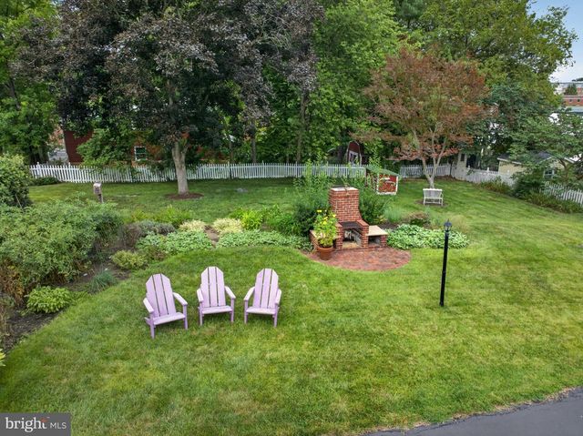 102 N DUKE ST, Shepherdstown, WV 25443