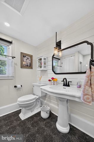 102 N DUKE ST, Shepherdstown, WV 25443