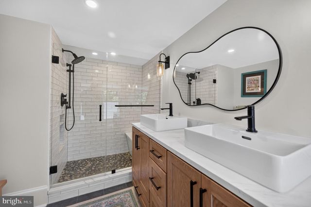 102 N DUKE ST, Shepherdstown, WV 25443