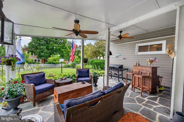 102 N DUKE ST, Shepherdstown, WV 25443