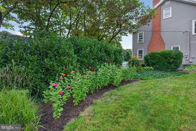 102 N DUKE ST, Shepherdstown, WV 25443