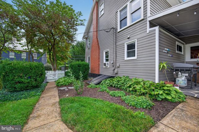 102 N DUKE ST, Shepherdstown, WV 25443