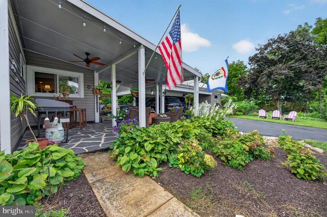 102 N DUKE ST, Shepherdstown, WV 25443