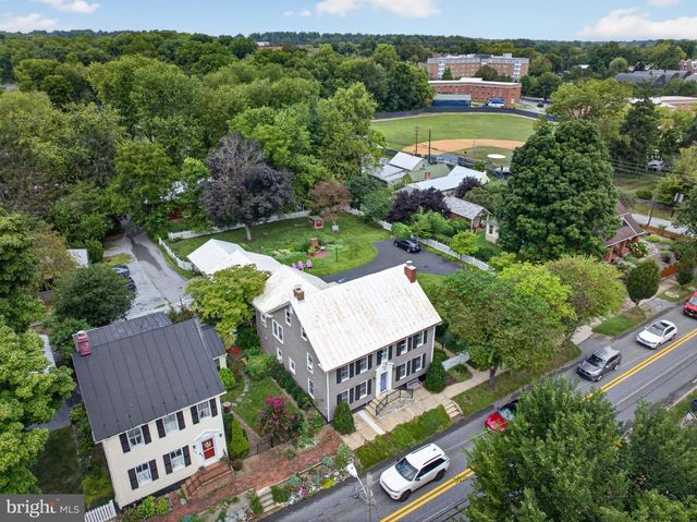 102 N DUKE ST, Shepherdstown, WV 25443