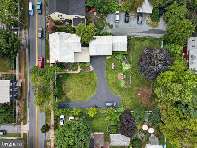 102 N DUKE ST, Shepherdstown, WV 25443