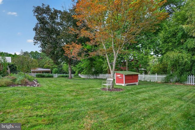 102 N DUKE ST, Shepherdstown, WV 25443