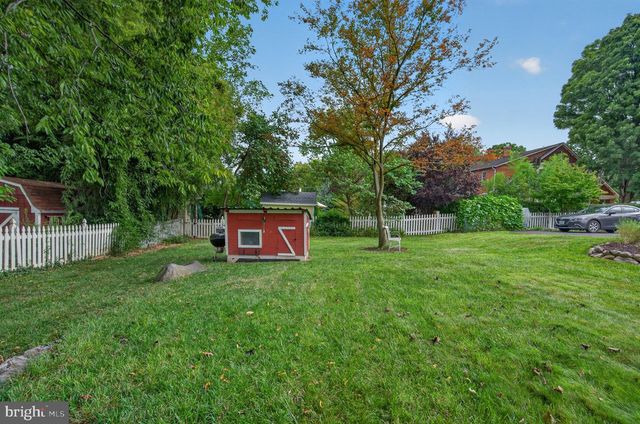 102 N DUKE ST, Shepherdstown, WV 25443