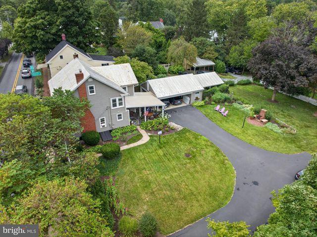 102 N DUKE ST, Shepherdstown, WV 25443