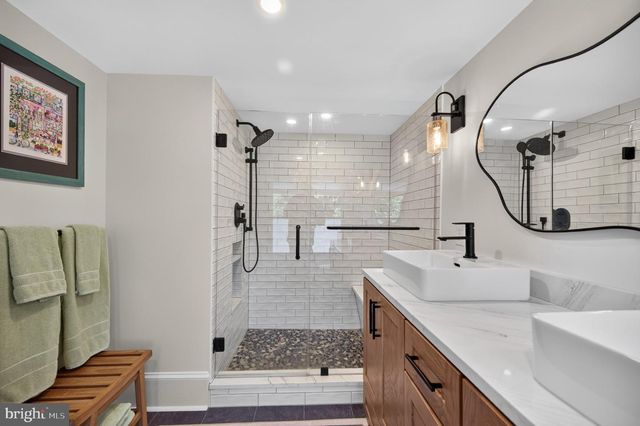 102 N DUKE ST, Shepherdstown, WV 25443