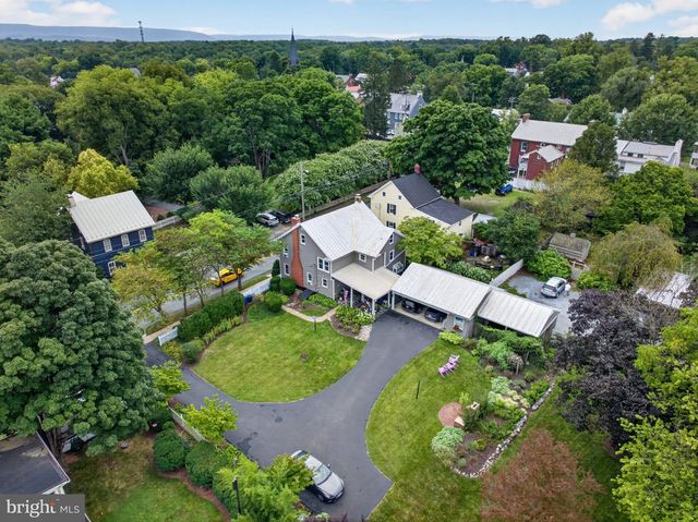 102 N DUKE ST, Shepherdstown, WV 25443