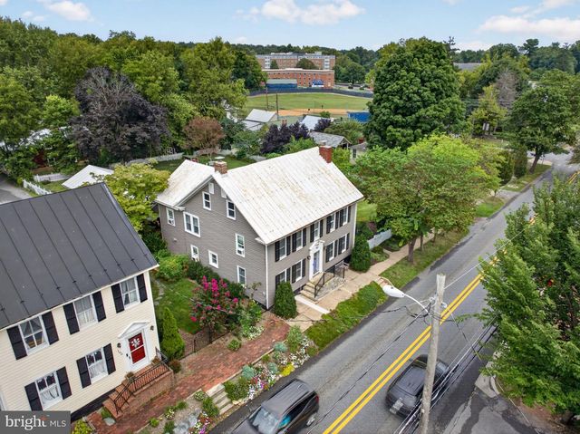 102 N DUKE ST, Shepherdstown, WV 25443