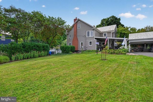 102 N DUKE ST, Shepherdstown, WV 25443