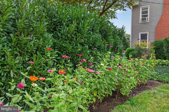 102 N DUKE ST, Shepherdstown, WV 25443