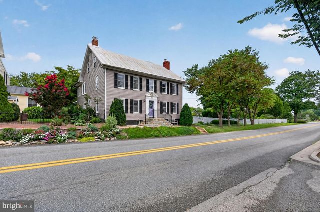102 N DUKE ST, Shepherdstown, WV 25443