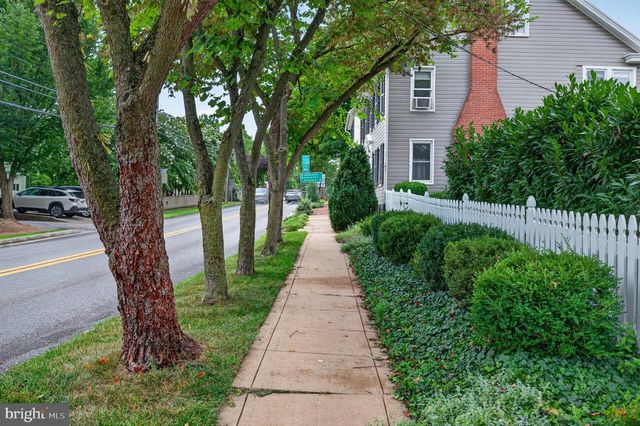 102 N DUKE ST, Shepherdstown, WV 25443