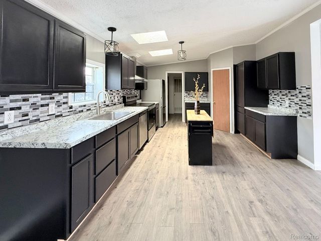 6255 Telegraph Road 214, Bedford Township, MI 48133