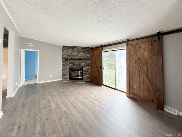 6255 Telegraph Road 214, Bedford Township, MI 48133