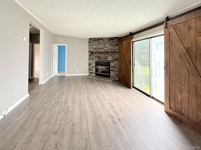 6255 Telegraph Road 214, Bedford Township, MI 48133