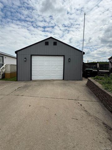 6255 Telegraph Road 214, Bedford Township, MI 48133