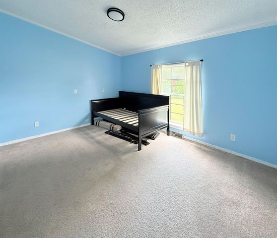 6255 Telegraph Road 214, Bedford Township, MI 48133