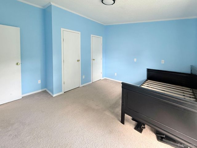 6255 Telegraph Road 214, Bedford Township, MI 48133