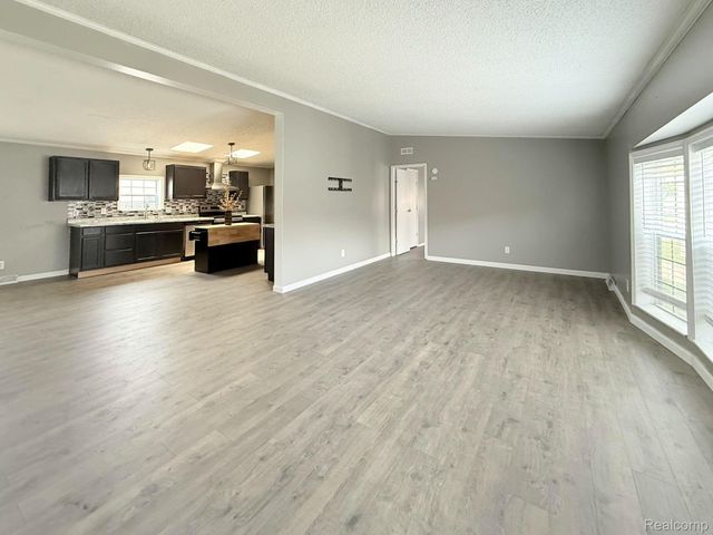 6255 Telegraph Road 214, Bedford Township, MI 48133