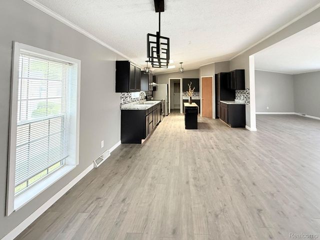 6255 Telegraph Road 214, Bedford Township, MI 48133
