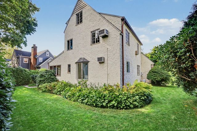 41 Maple Hill Drive, Larchmont, NY 10538