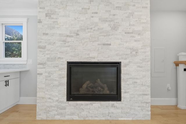 442 High St, Dedham, MA 02026