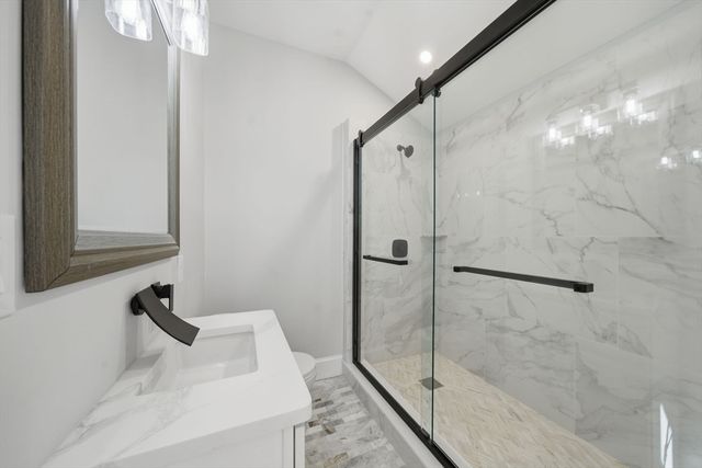 442 High St, Dedham, MA 02026