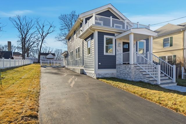 442 High St, Dedham, MA 02026