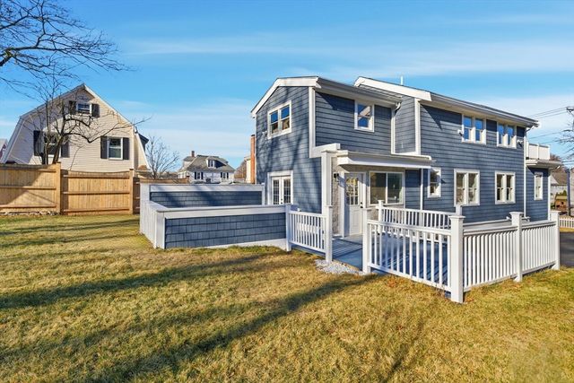 442 High St, Dedham, MA 02026