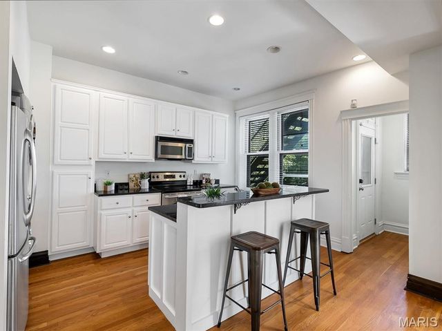 3548 Victor Street 2W, St Louis, MO 63104
