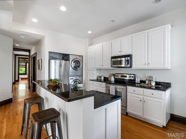 3548 Victor Street 2W, St Louis, MO 63104