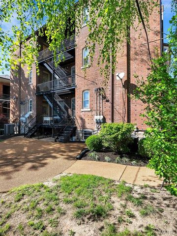 3548 Victor Street 2W, St Louis, MO 63104