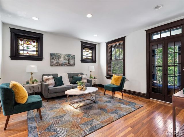 3548 Victor Street 2W, St Louis, MO 63104