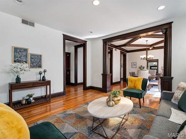 3548 Victor Street 2W, St Louis, MO 63104