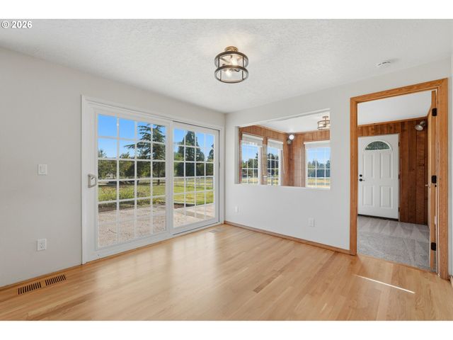 21675 Se BOHNA PARK Rd, Damascus, OR 97089