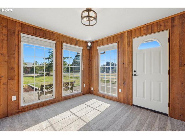 21675 Se BOHNA PARK Rd, Damascus, OR 97089