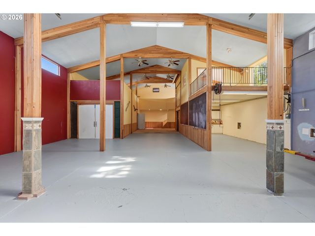 21675 Se BOHNA PARK Rd, Damascus, OR 97089