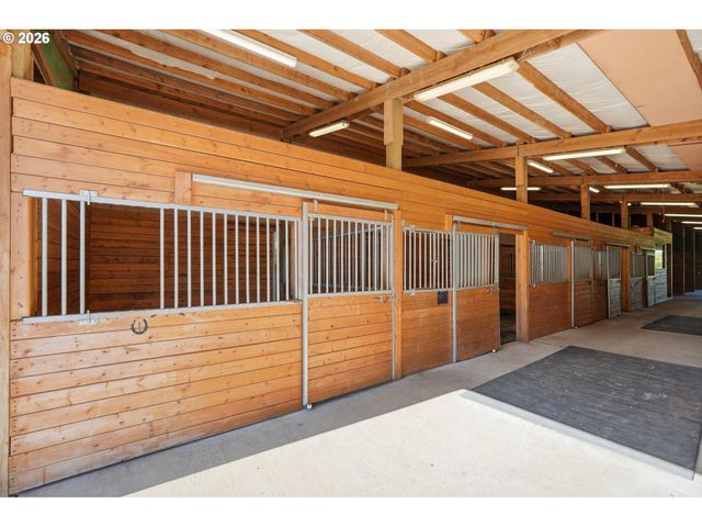 21675 Se BOHNA PARK Rd, Damascus, OR 97089